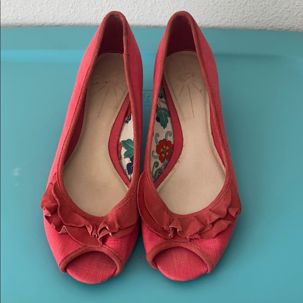 ZARA Trf Red vintage peep toes